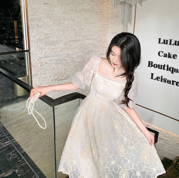 Korea Puff Sleeve Lace Dress - Image 2
